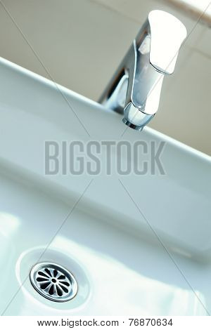 Modern water tap
