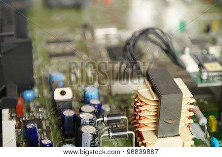 Power Supply In A Satellite Decoder
