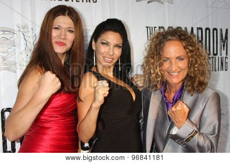 LOS ANGELES - JUL 23:  Carolin Von Petzholdt, Crystal Santos, Ursel Walldorf at the 