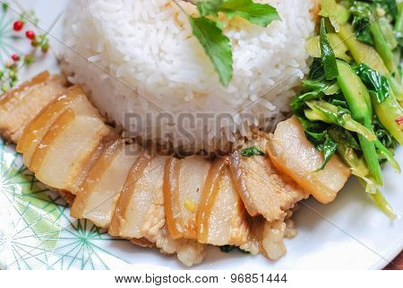 Fried Kale Mixed Crispy Pork