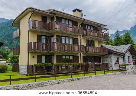 Italian Alpine urban commune of Ponte di Legno