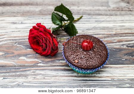 Muffin and rose