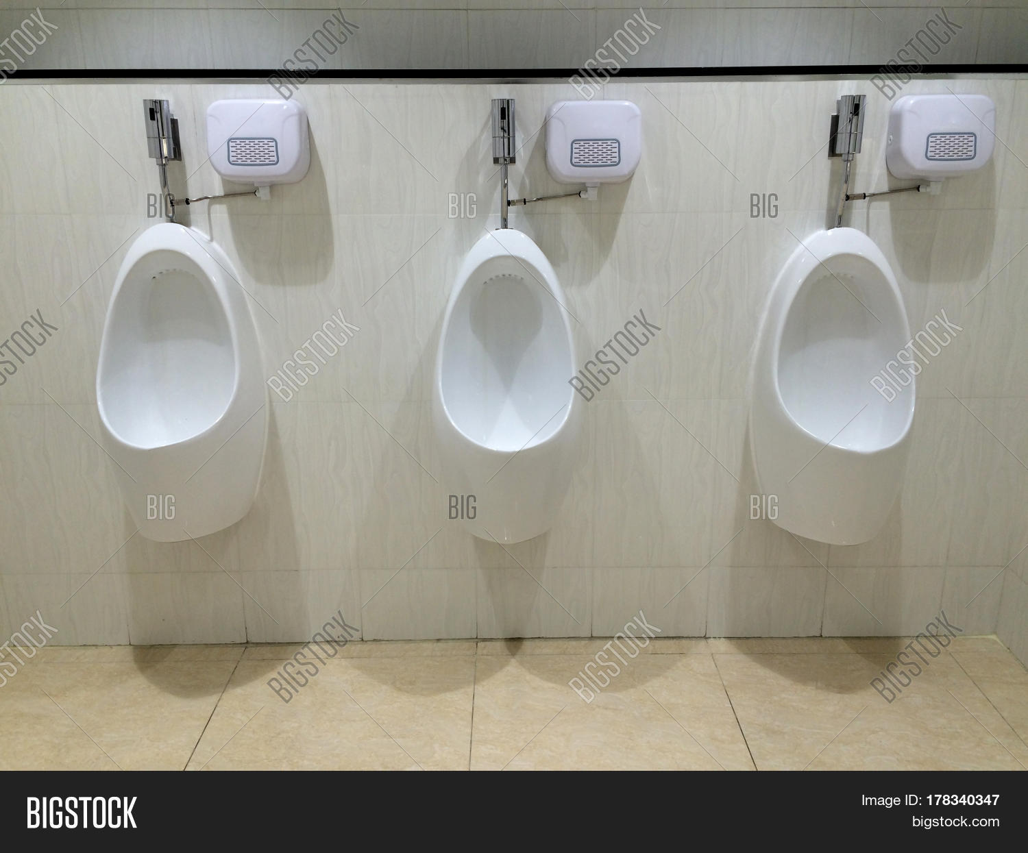 Public Toilet Shopping Image & Photo (Free Trial) Bigstock