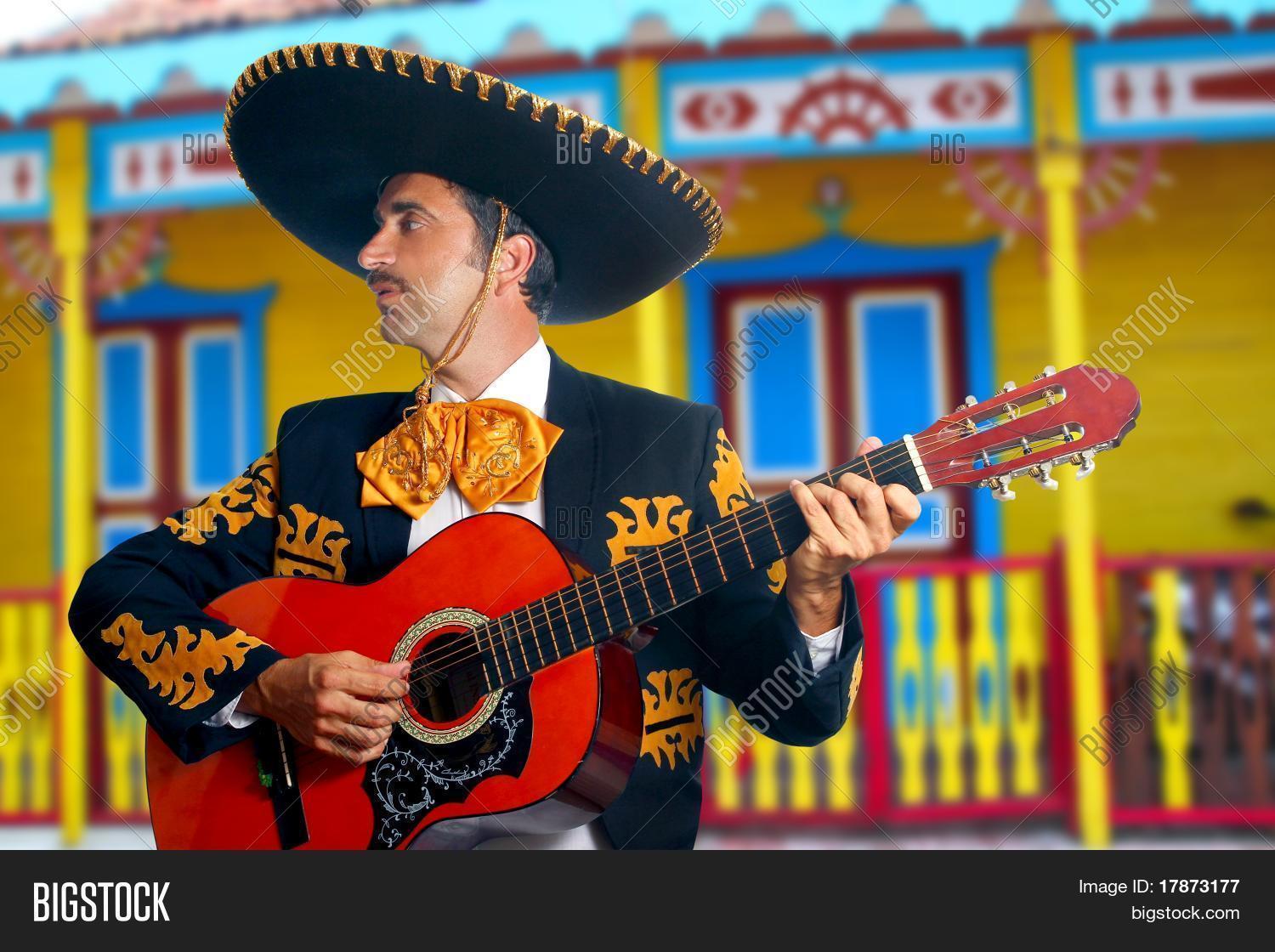 Джин мачо из мехико. Мексиканец аниматор. Старый мексиканец. Мексиканец с гитарой. Головной убор мексиканца.