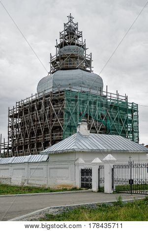 Reconstruction works of Sacred Znamensky temple. Svyato-Znamensky Abalak man's monastery