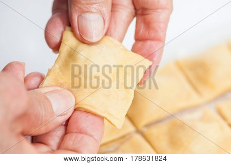 Ravioli Preparation : One raw cut ravioli