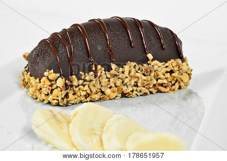 Prepared for special occasions, delicious and beautiful cake