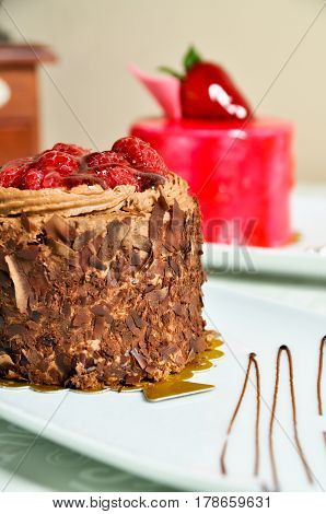 Prepared for special occasions, delicious and beautiful cake