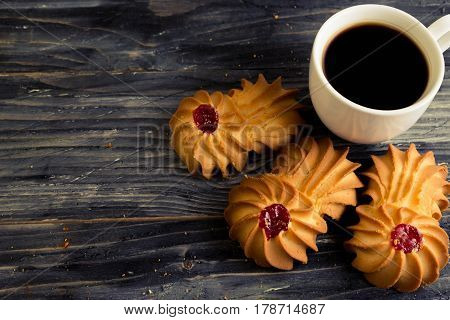 Cookies kurabe on a wooden table in a rustic style.