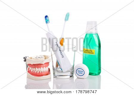 Oral Care Essential Products Tapered Toothbrush, Toothpaste, Mouthwash, Dental Floss