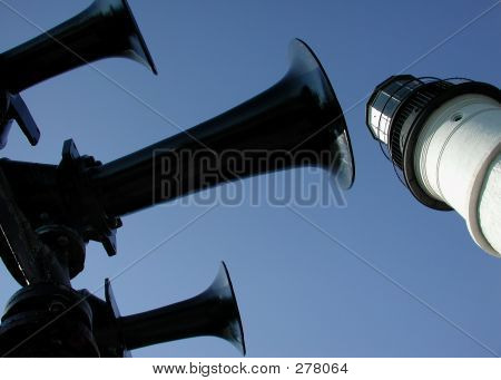 Foghorns e faro