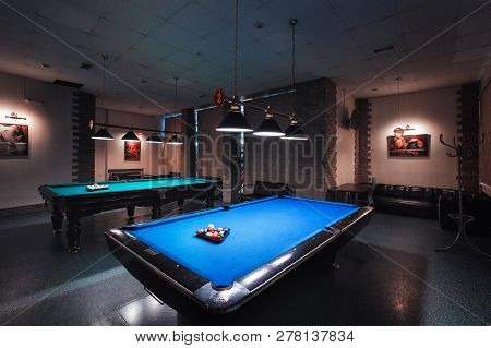 Russia, Nizhny Novgorod - May 23, 2014: Mir Cinema And Entertainment Center. Interior Of A Club Havi