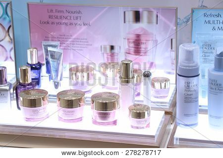 Haarlem, The Netherlands - July 8th 2018: Estee Lauder Skin Care Products On Display In A Luxurious 