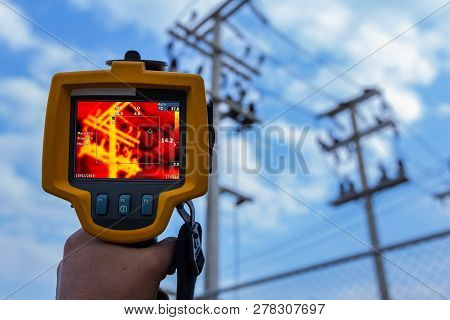 Thermoscan(thermal Image Camera), Industrial Equipment Used For Checking The Internal Temperature Of