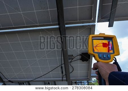 Thermoscan(thermal Image Camera), Industrial Equipment Used For Checking The Internal Temperature Of