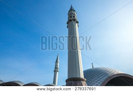 Istanbul, Uskudar Quarter, The Domes And Minarets Of The Modern Sakirin Mosque