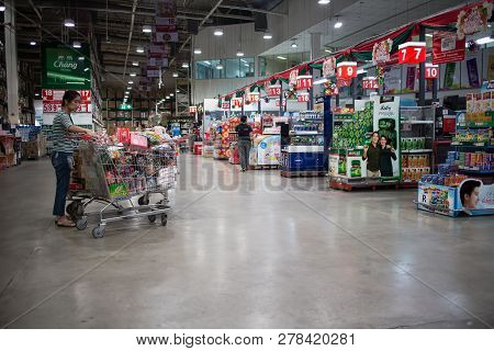 Makro Hypermarket Chiang Mai.
