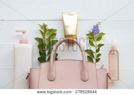 Natural Cosmetics Sunscreen Spf50 ,body Lotion ,water Spry Health Care Skin Face And Pink Hand Bag O