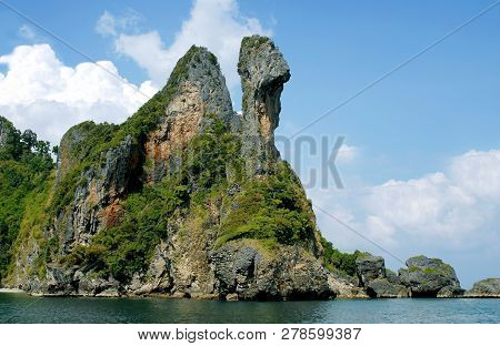 Chicken Island Also Known As Koh Gai Or Koh Kai Or Koh Hua Khwan, The Andaman Sea, Krabi Province, T
