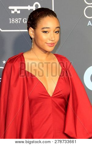 LOS ANGELES - JAN 13:  Amandla Stenberg at the Critics Choice Awards  at the Barker Hanger on January 13, 2019 in Santa Monica, CA