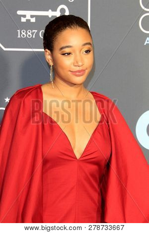 LOS ANGELES - JAN 13:  Amandla Stenberg at the Critics Choice Awards  at the Barker Hanger on January 13, 2019 in Santa Monica, CA