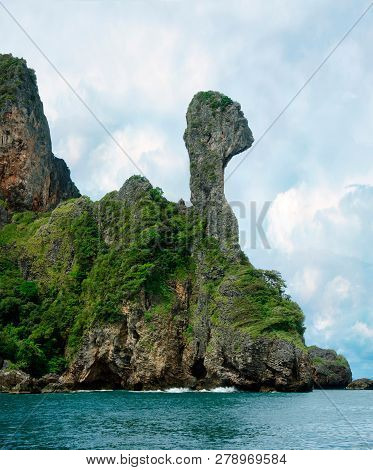 Chicken Island Also Known As Koh Gai Or Koh Kai Or Koh Hua Khwan, The Andaman Sea, Krabi Province, T