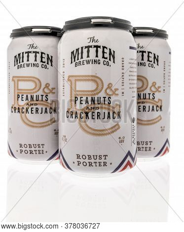 Winneconne,  Wi - 12 July 2020: A Four Pack Of The Mitten Brewing Company Robust Porter Peanuts And 