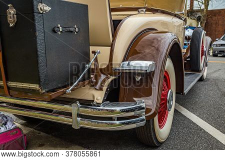 Jesup, Ga - March 17, 2018: Close Up View Of A 1930 Packard Eight Series 734 At The Jesup 2018 St. P
