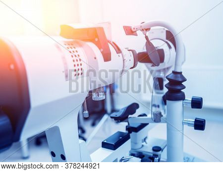 Synoptophore And Strabismus Treatment. Squint Test Orthoptics
