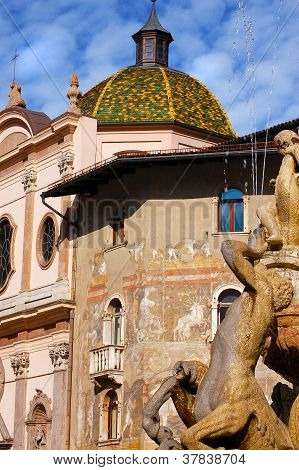 Katedral Meydanı - Trento İtalya - ayrıntı