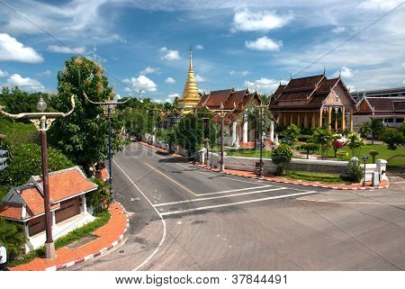 เบิร์ดอายวิวของเจดีย์
