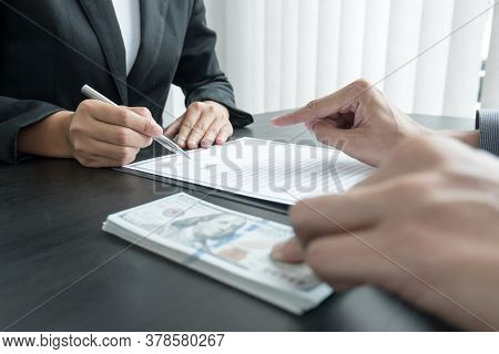 The Business Owner Personally Signed The Deal, Closing The Deal By Accepting Bribes. The Idea Of ​​c