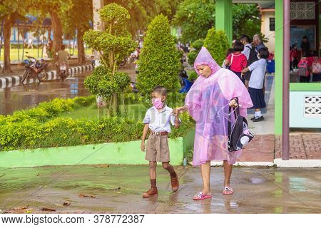 Kanchanaburi,thailand-july 2,2020:thai Students Wear Various Medical Masks To Prevent Themselves Fro