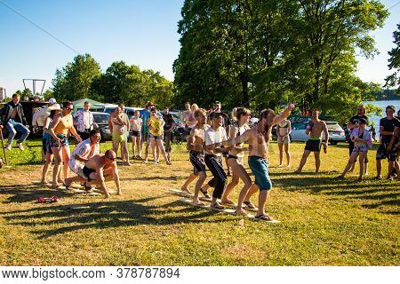 Senno, Belarus - 07. 03. 2015: Summer Beach Activities For A Large Company, Competitions Between Tea