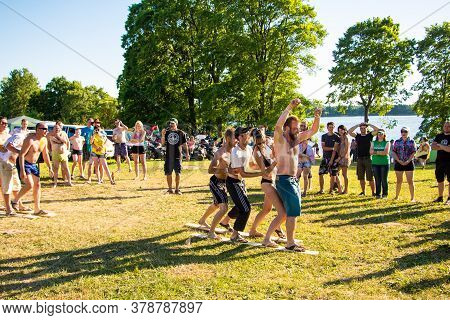 Senno, Belarus - 07. 03. 2015: Summer Beach Activities For A Large Company, Competitions Between Tea
