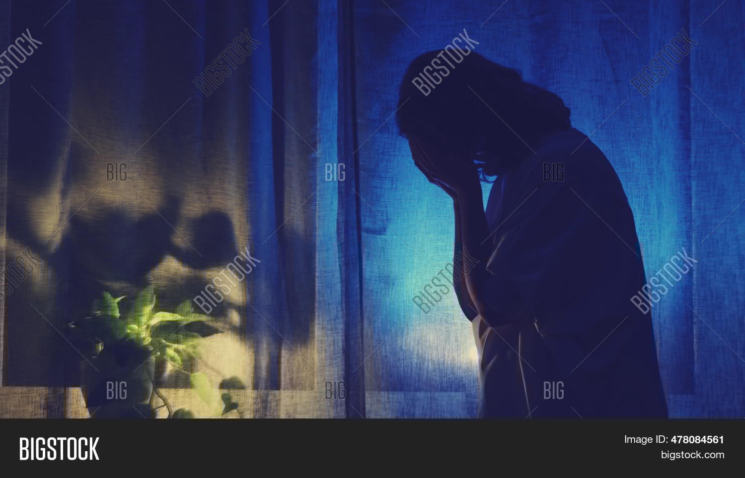 Woman Crying Night Image & Photo (Free Trial) | Bigstock