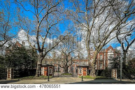 England, United Kingdom, April 17th 2023, View Of The Bromptons, A First Class Flat Building In The 