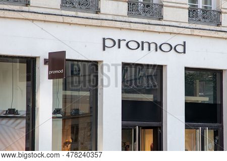 Bordeaux , Aquitaine  France - 06 22 2023 : Promod Brand Text Chain And Logo Sign For Boutique Girls