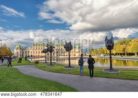 Vienna, Austria - October 09, 2016: Belvedere Palace And Garden With Fountain. Sightseeing Object In