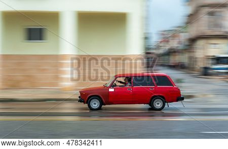Havana, Cuba - October 21, 2017: Old Car In Havana, Cuba. Pannnig. Retro Vehicle Usually Using As A 