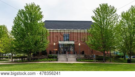 Titusville, Pennsylvania, Usa May 16, 2023 The Broadhurst Science Center On The Pitt-titusville Camp