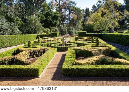 The Toowoomba Queens Park And Botanic Gardens Is A Heritage-listed Botanic Garden Established In 187