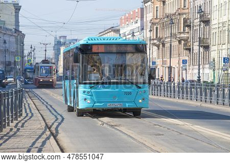 Saint Petersburg, Russia - June 27, 2023: City Bus Of The Liaz-5292 Moves Along The Dedicated Lane O