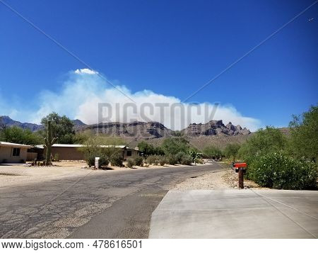 Smoke Plume From Huge Arizona Wildfire - Catalina Mountains, Tucson
