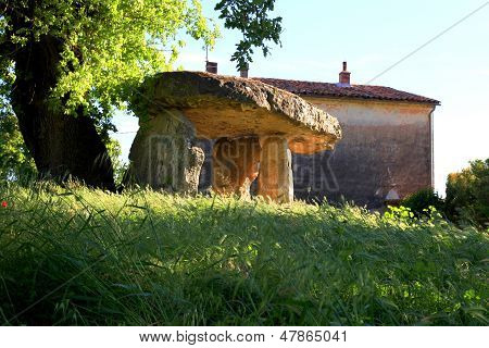 Dolmen, Provence, Francie