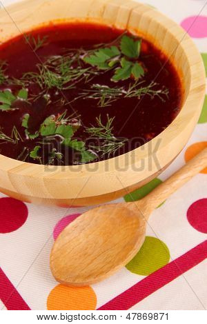 Vynikající boršč v tabulce detail