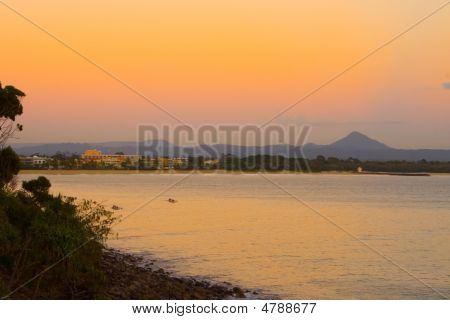 Township di Noosa, Australia all'alba