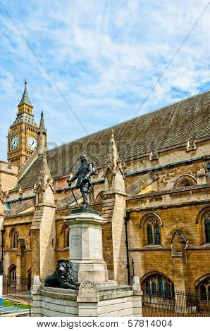 Cromwell monument and Big Ben in London