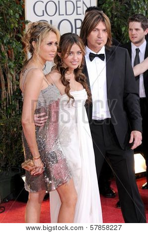 Tish Cyrus with Miley Cyrus and Billy Ray Cyrus at the 66th Annual Golden Globe Awards. Beverly Hilton Hotel, Beverly Hills, CA. 01-11-09