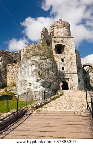 Ogrodzieniec Castle, Poland.